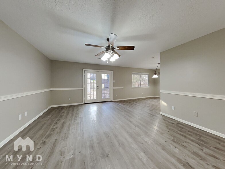 Building Photo - 19931 Bambiwoods Dr