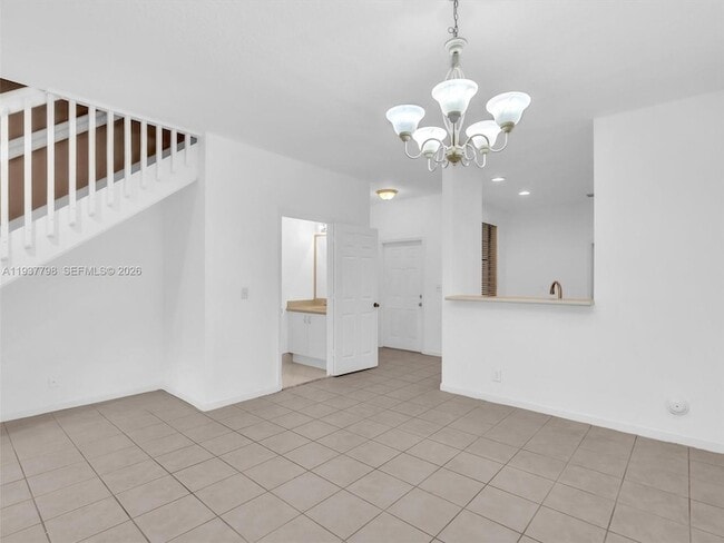 Building Photo - 3873 Tree Top Dr