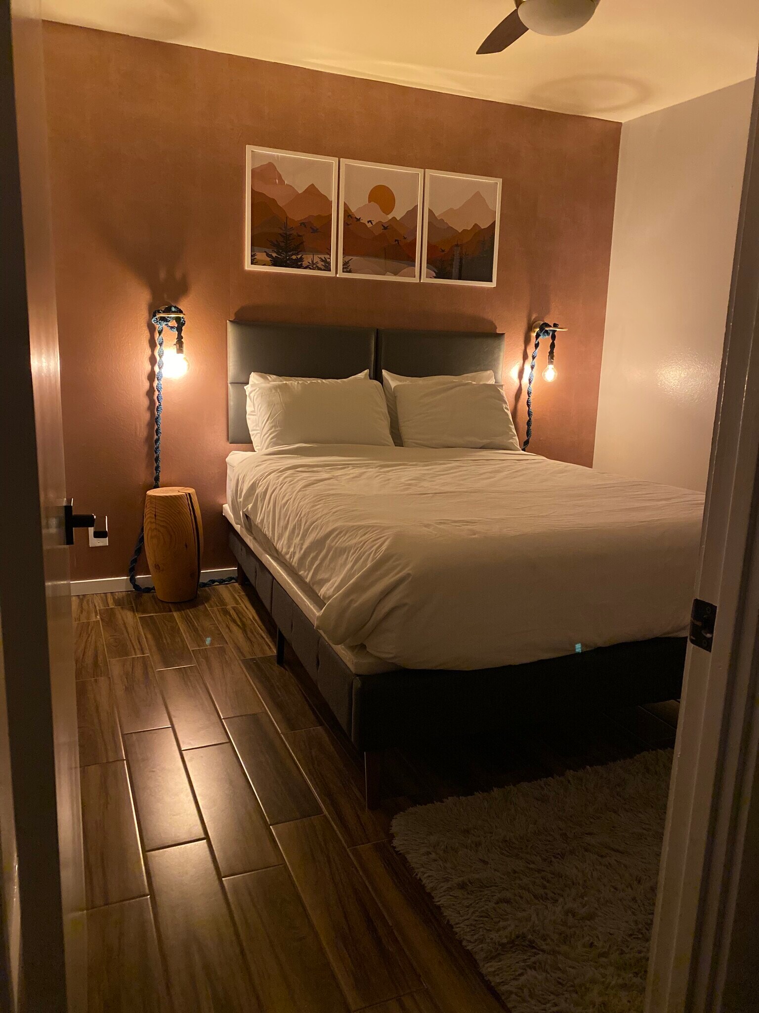 Building Photo - 2872 E Ventura Rd