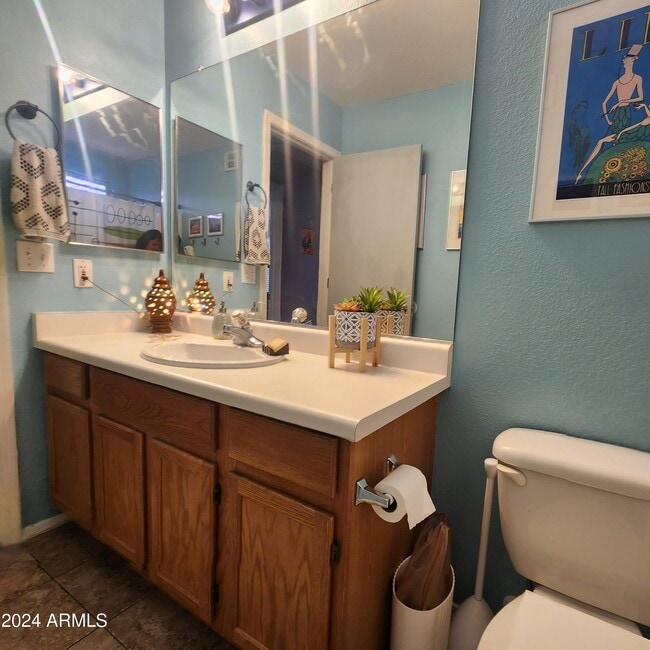 Building Photo - 4825 W Piute Ave