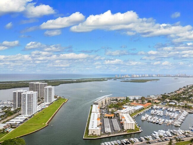 Building Photo - 20 Yacht Club Dr