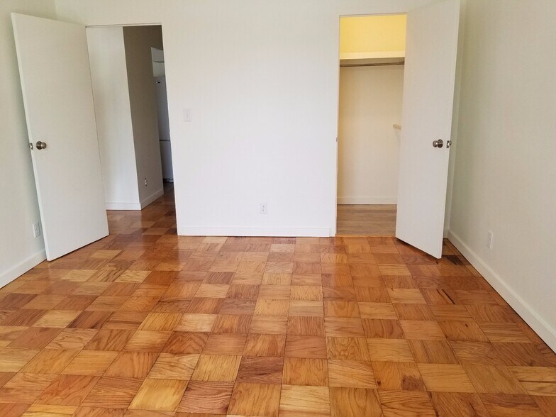 *Pictures are representative samples of the advertised unit. In some cases, the actual units you tou - 59 Babcock St