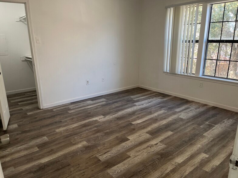 Building Photo - 2835 Keller Springs Rd