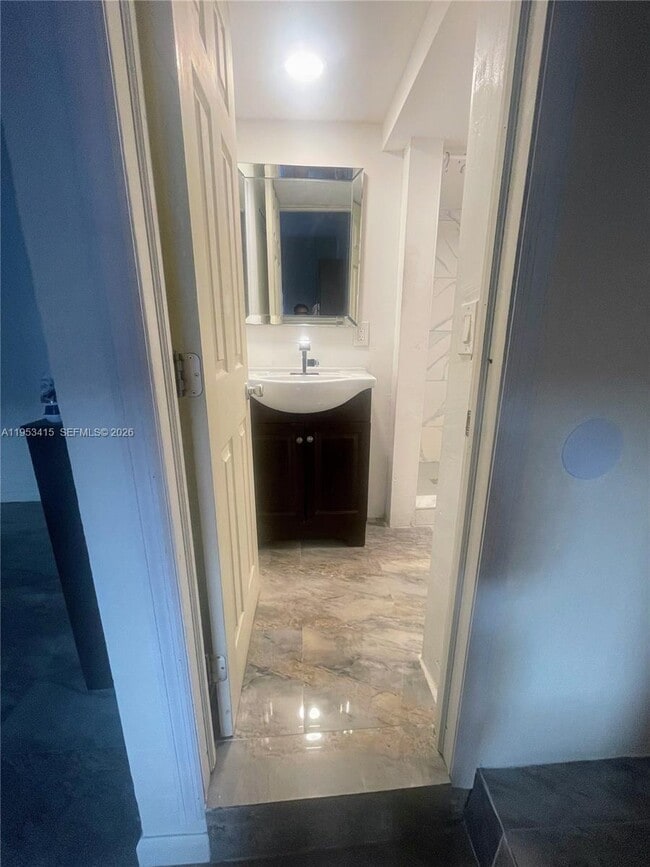 Building Photo - 1044 SW 145 Ct