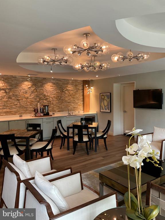 Building Photo - 4301 Military Rd NW