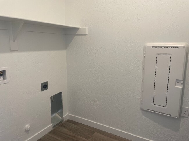 Building Photo - Modern Single-Story Home with Open Layout and Expansive Views