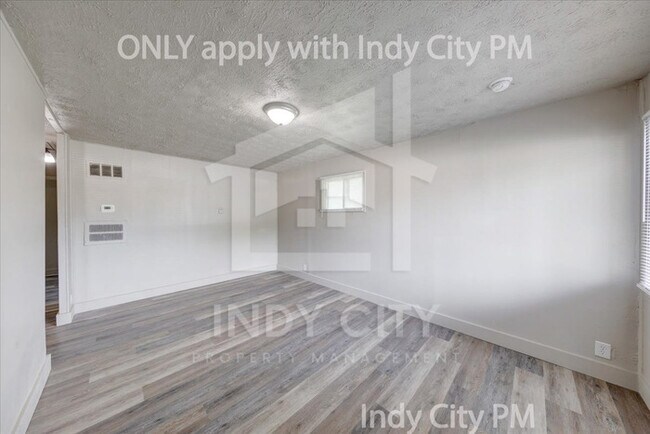 Building Photo - 3209 E 26th St