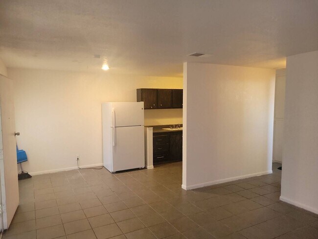 Building Photo - Affordable 2-Bedroom – Section 8 Accepted