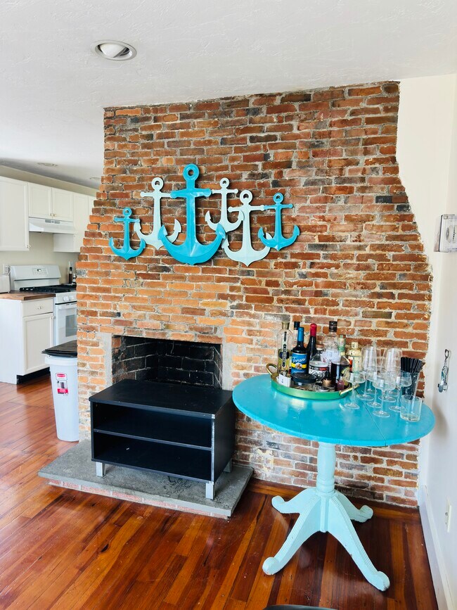 Building Photo - 38 Howard St