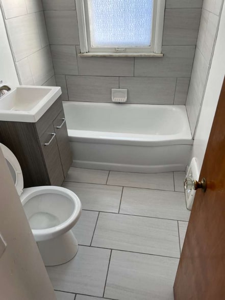 Building Photo - 21650 Fuller Ave