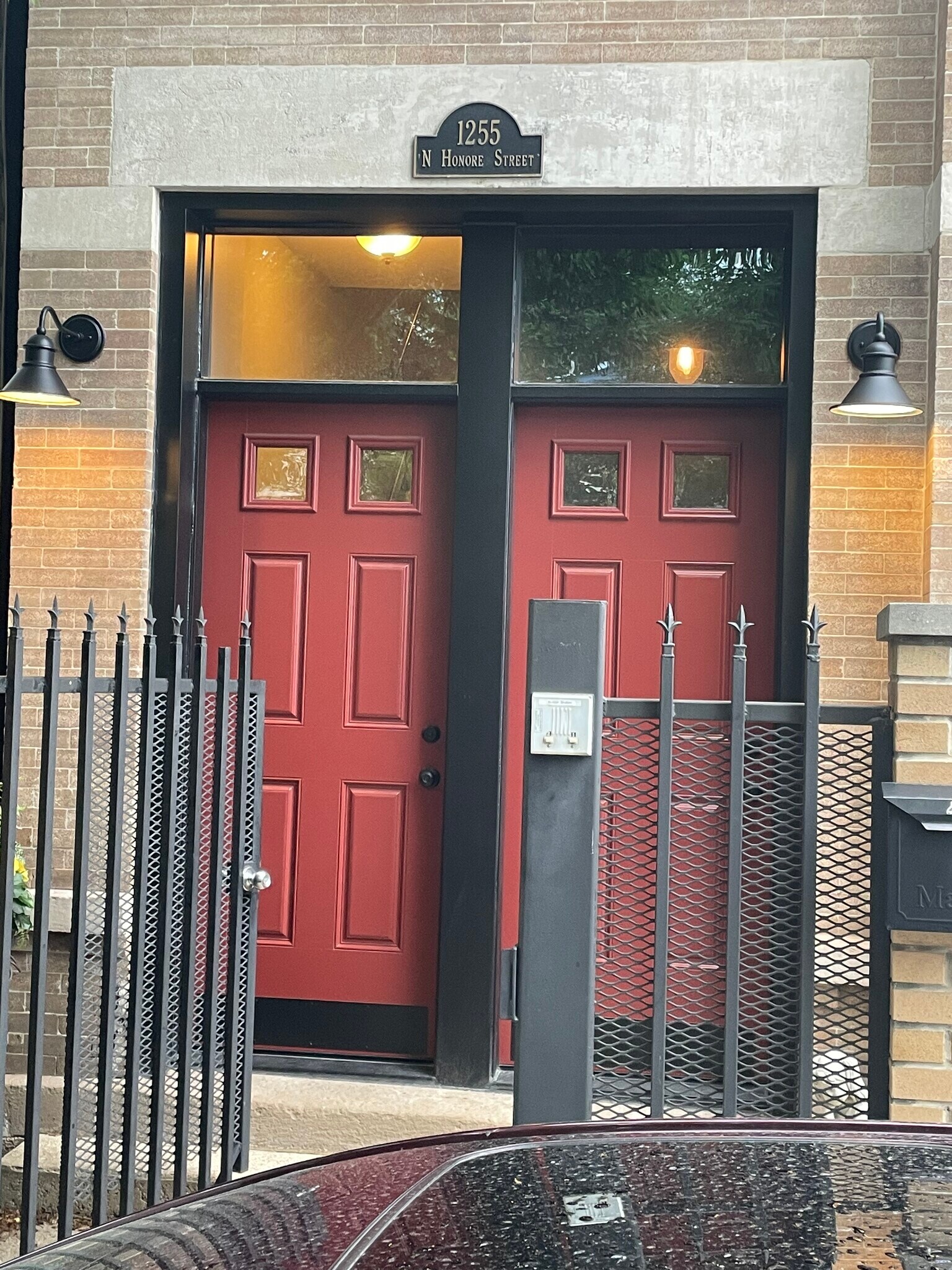 Building Photo - 1255 N Honore St