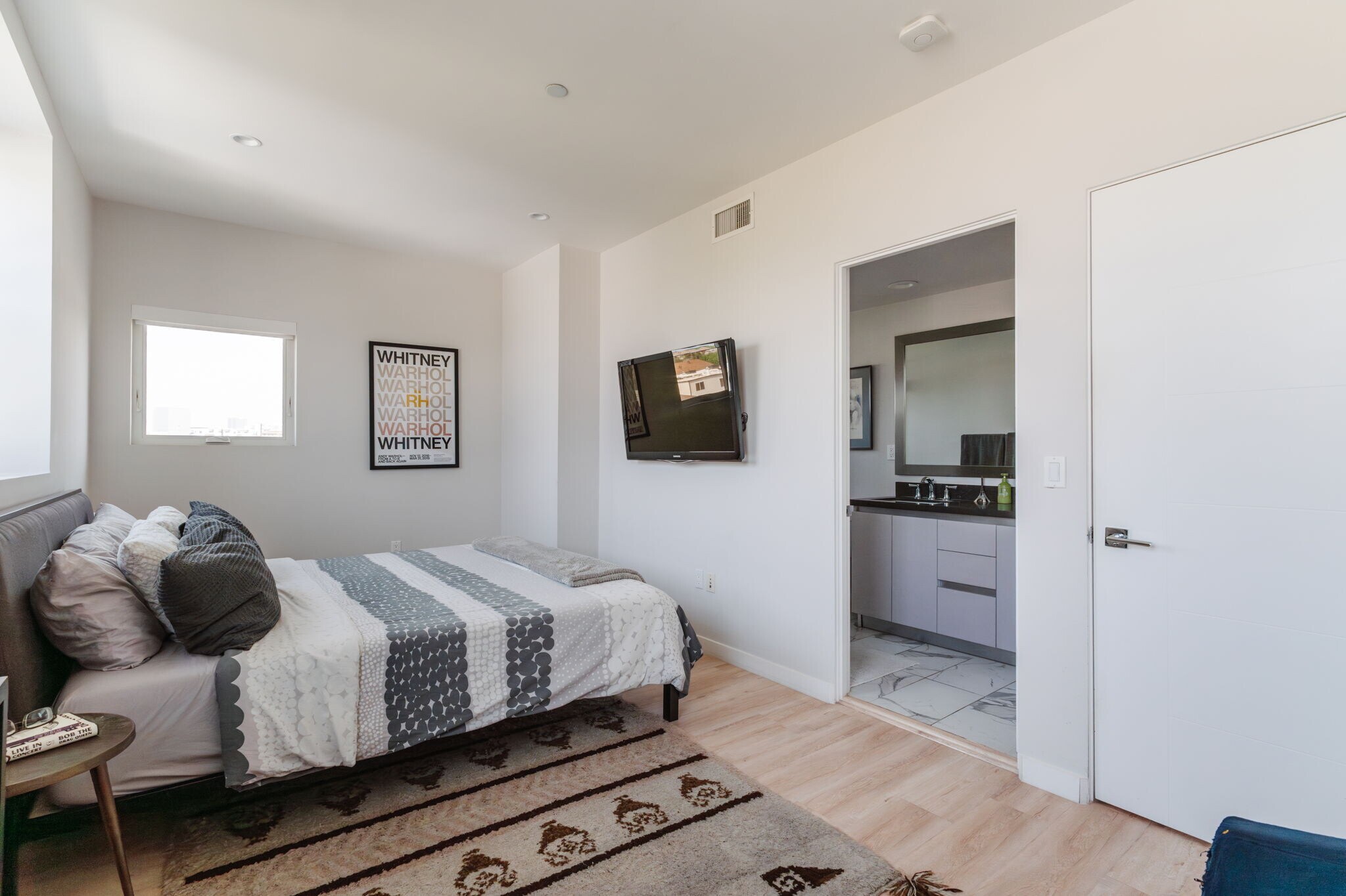 Building Photo - 6072 Pickford St