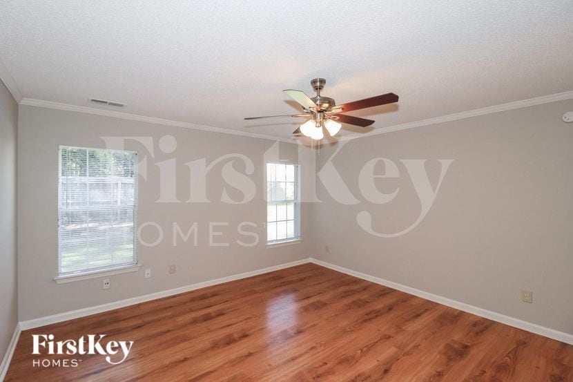 Building Photo - 5659 Blackburg Dr