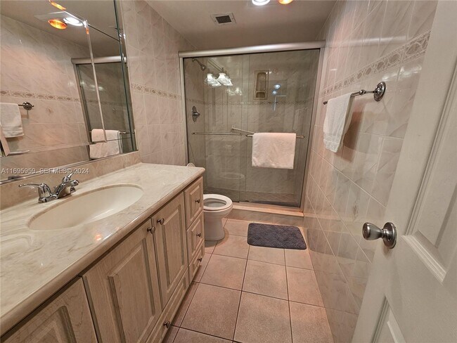 Building Photo - 1980 S Ocean Dr