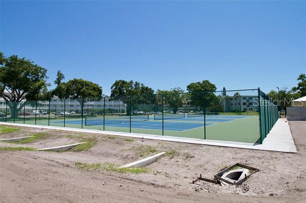 Tennis & Pickleball courts - 2451 Canadian Way