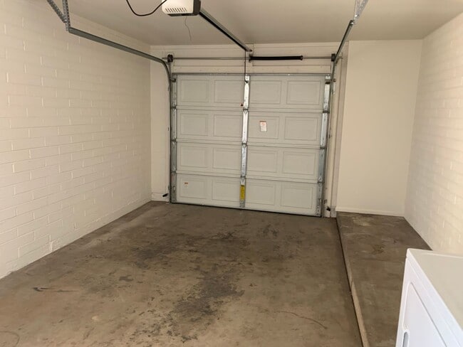 Building Photo - Wonderful 3 bedroom 2 bath home!