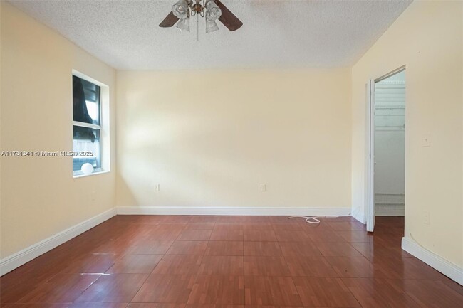 Building Photo - 11605 SW 147th Ave