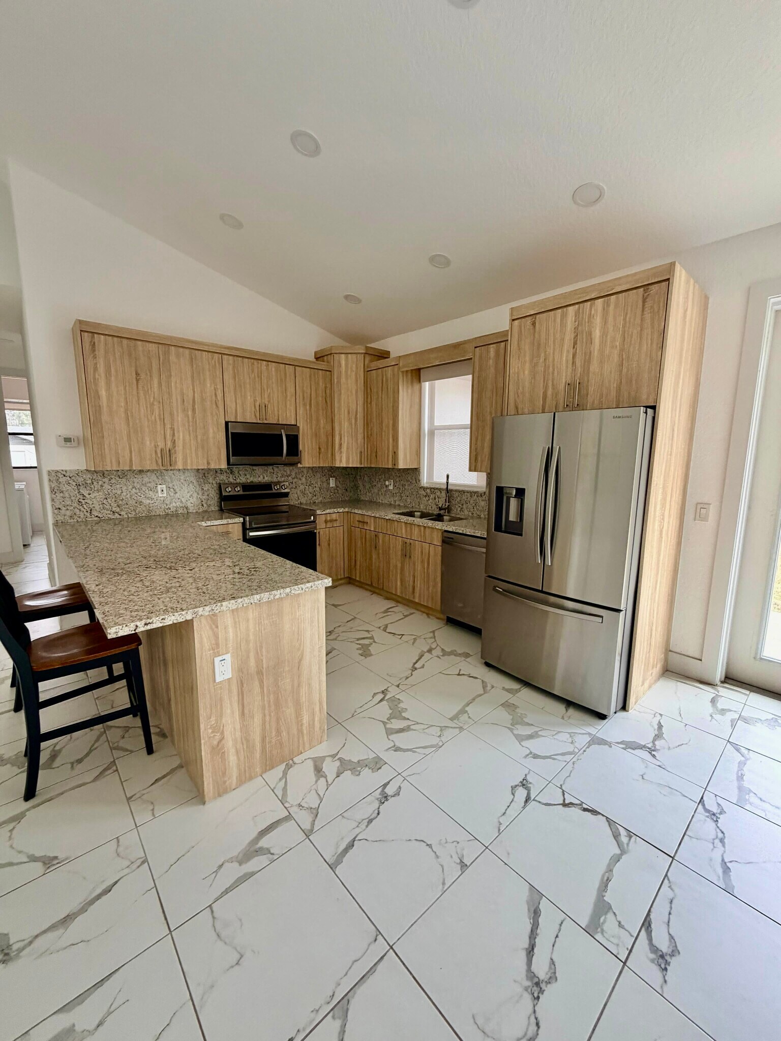 Building Photo - 4128 Barbarossa Ave