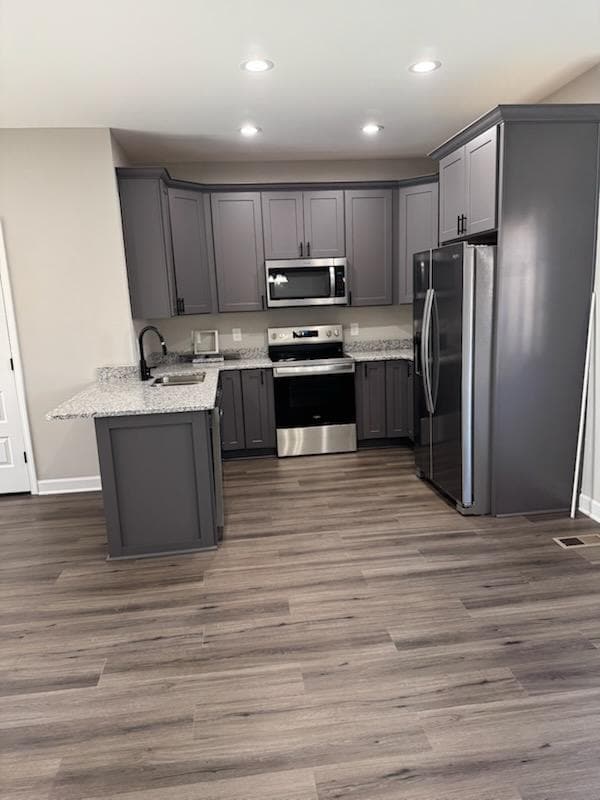 Building Photo - 402 E Bledsoe St