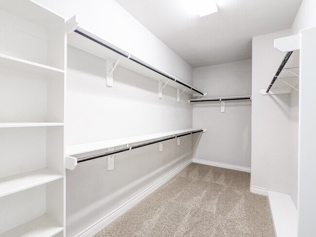 Building Photo - 5323 Kiam St