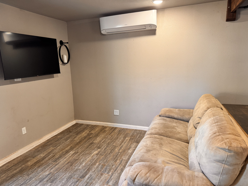 Building Photo - 1495 Mayhew Ln