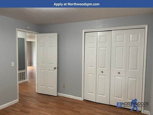 Building Photo - Nice 2 Bedroom 1 Bathroom Duplex-Grants Pass