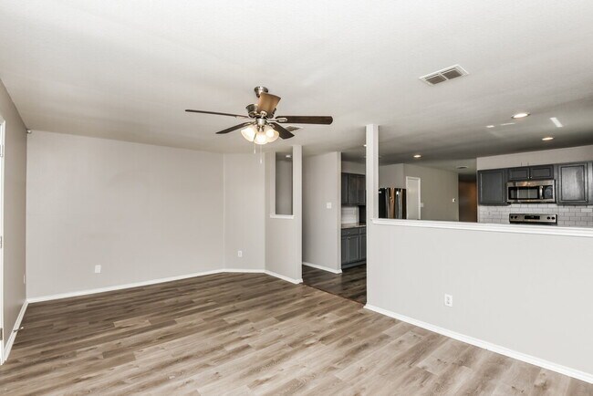 Building Photo - 9104 Old Clydesdale Dr