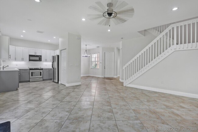 Building Photo - 10585 Cocobolo Way