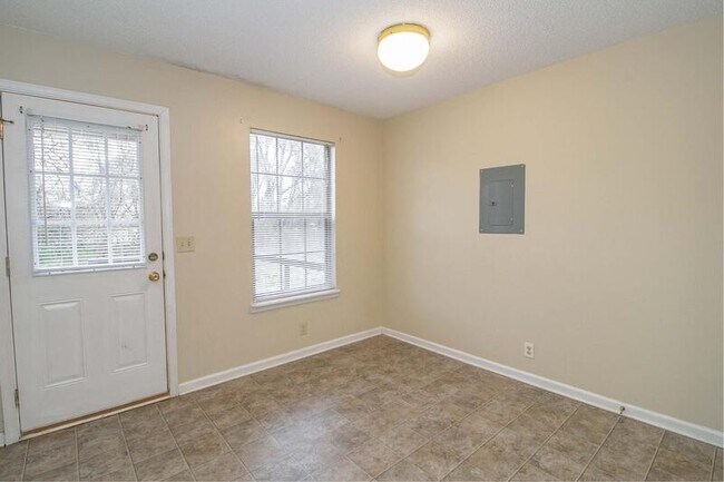 Building Photo - 117 Hickory Trace Rd