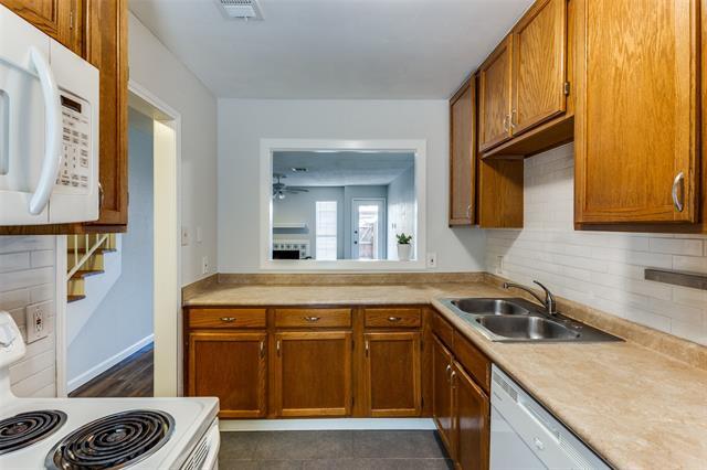 Building Photo - 7314 Kingswood Cir
