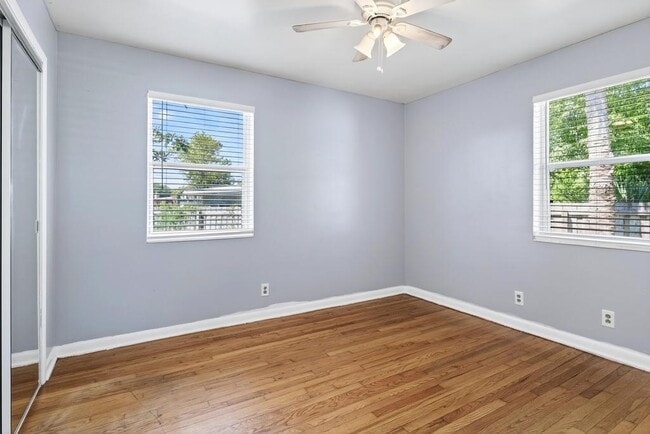 Building Photo - 6635 Blackwood Dr