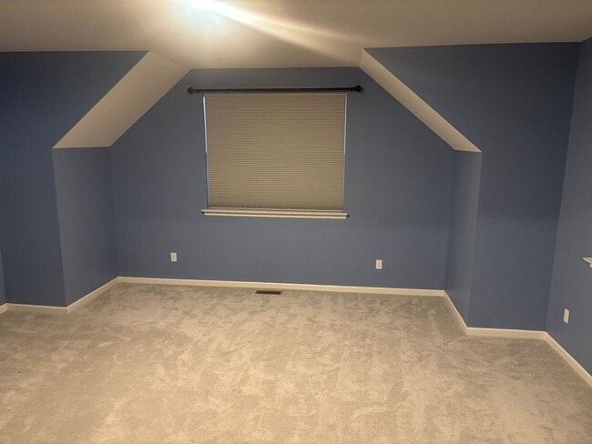 Building Photo - 708 Alban Aly