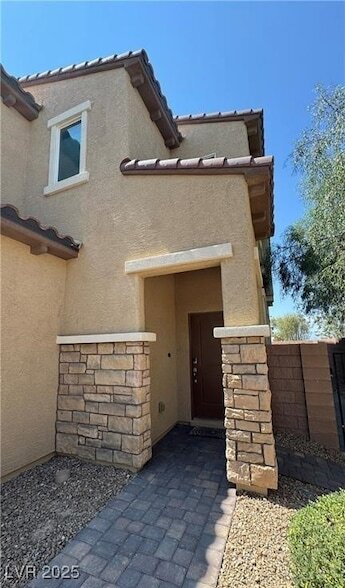 Building Photo - 6387 Ashland Crst St