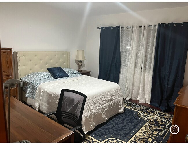 Building Photo - 17220 Ballinger St