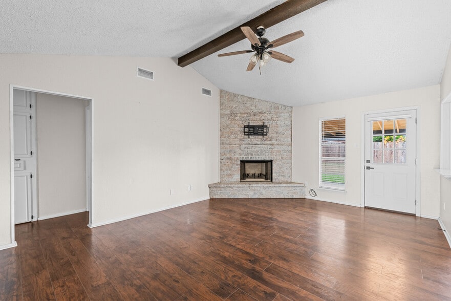 Building Photo - 4014 Richwood Cir