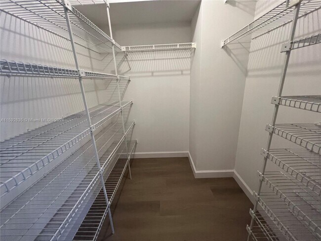 Building Photo - 773 SW 120th Way