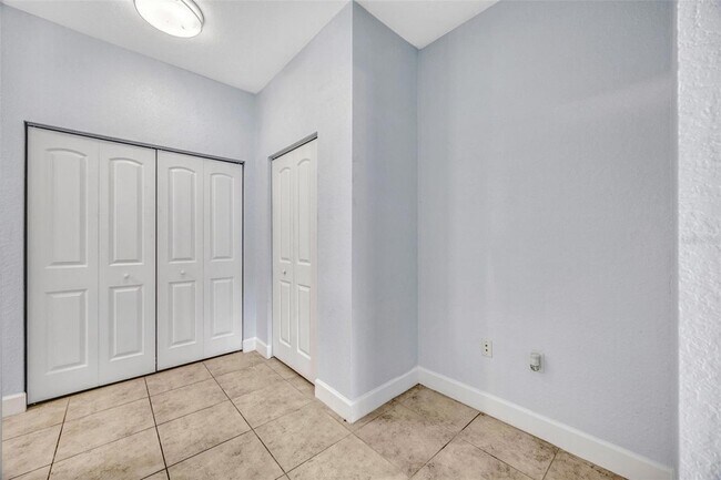 Building Photo - 143 Alexander Woods Dr