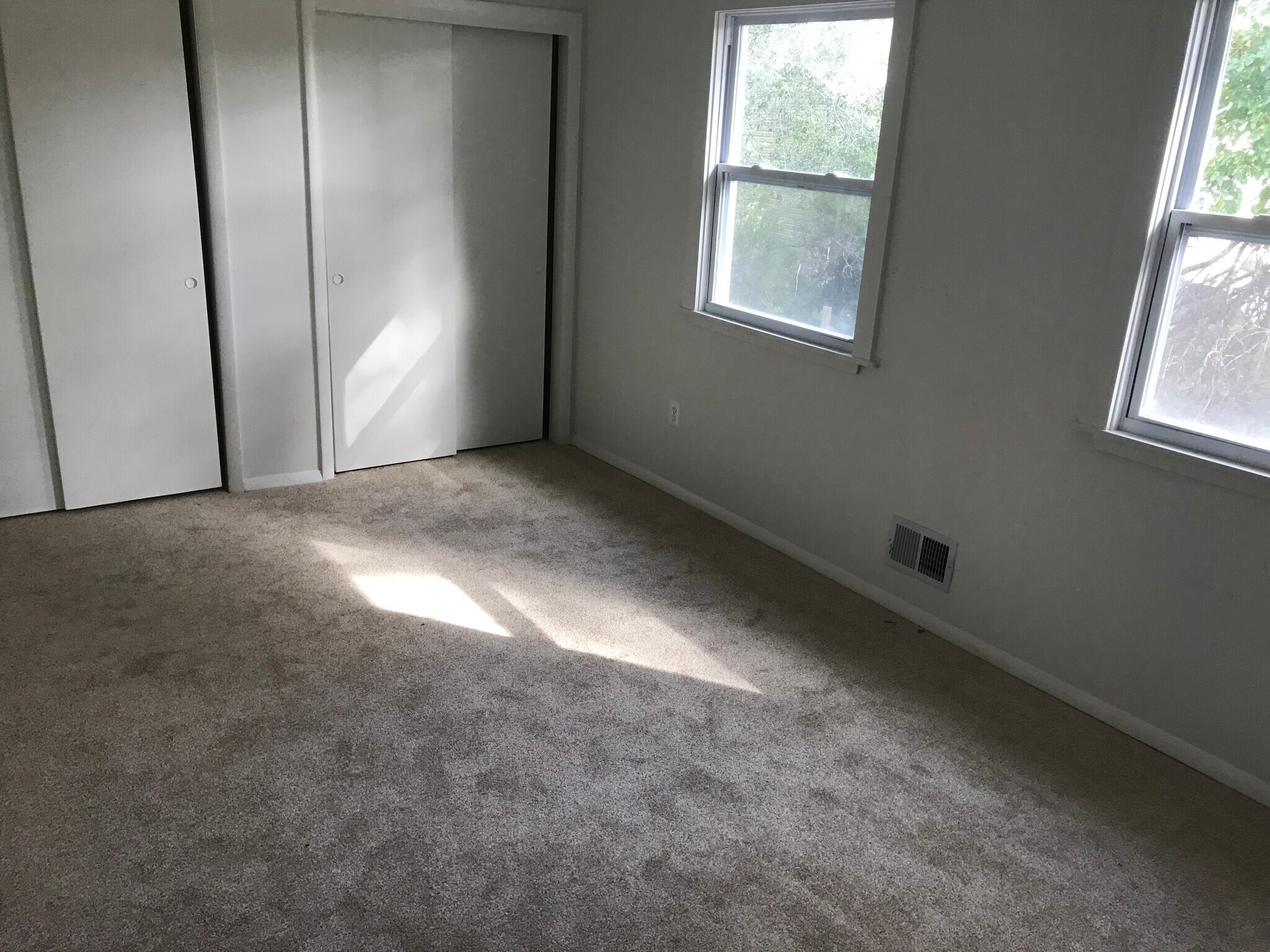 Primary Bedroom - 1001 Jackson Blvd
