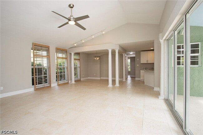 Building Photo - 1380 Albatross Rd