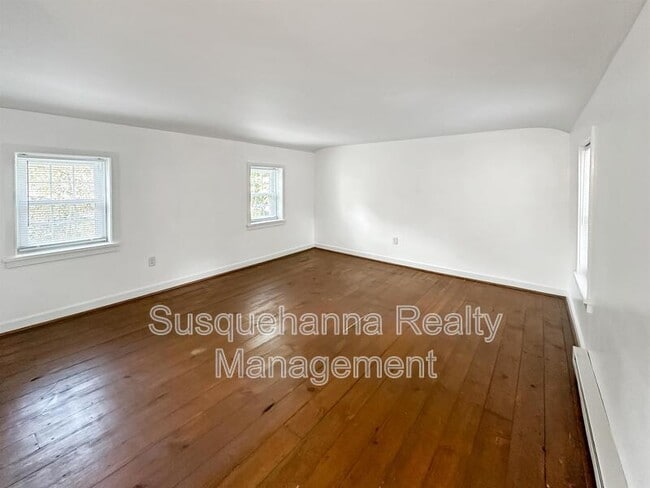 Building Photo - 169 Engle Ln