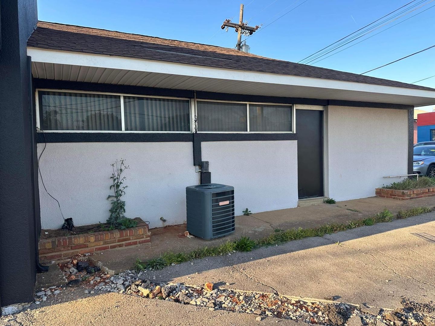 Building Photo - 905 Providence Blvd