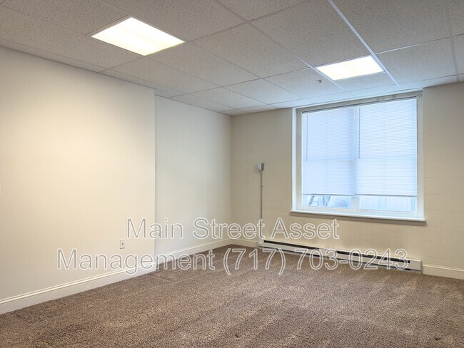 Building Photo - 100 S Front St