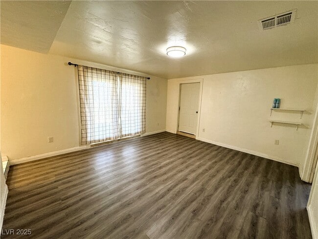Building Photo - 1871 Shadow Mountain Pl