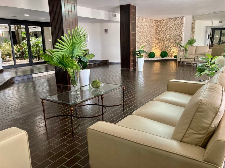 Lobby - 13951 SW 66th St