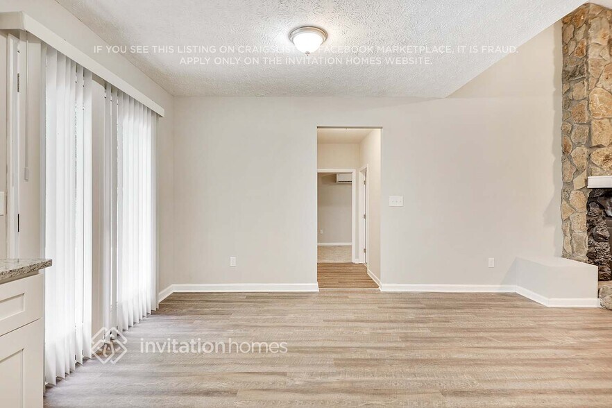 Building Photo - 4523 Housworth Dr