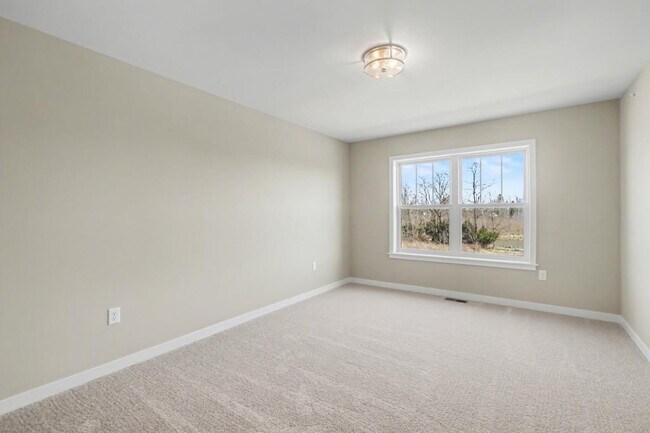 Building Photo - 7213 White Oak Blvd