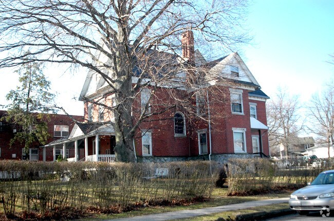 Building Photo - Carrie Court