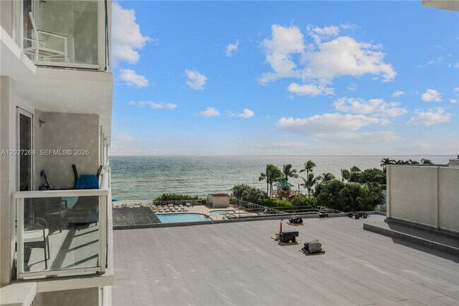 Building Photo - 19201 Collins Ave