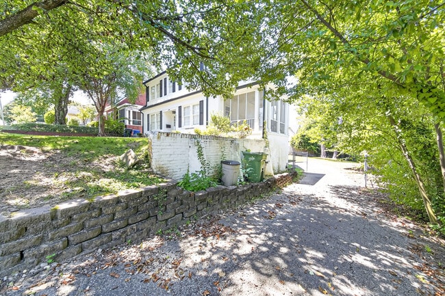 Building Photo - 1237 Owsley Ave