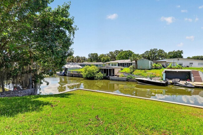 Building Photo - 1627 Canal Ct